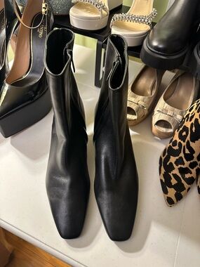 Bruno Magli Black Mati Kitten Heeled Booties New Sz 40 EU / 9-9.5 US